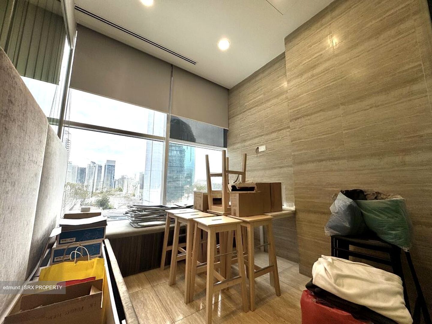 Jalan Tan Tock Seng (D11), Retail #503291251